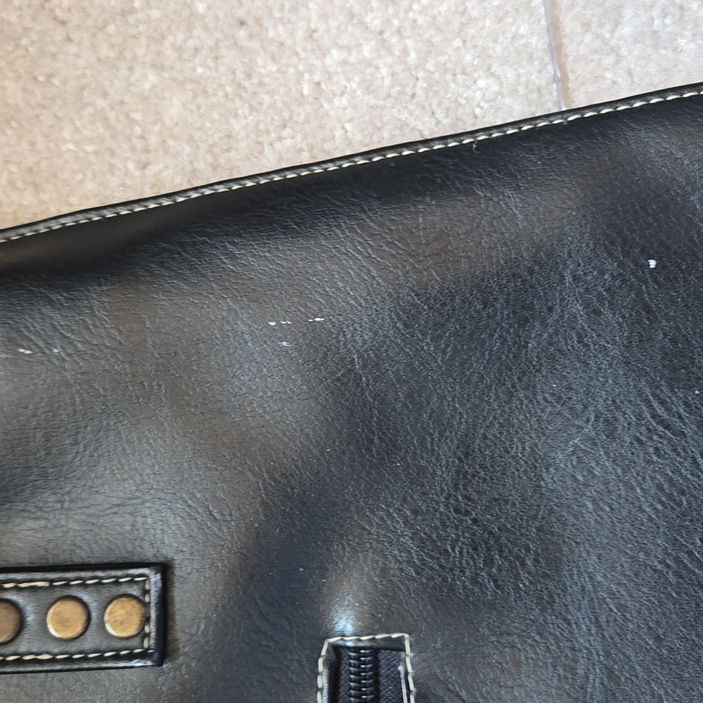 Elegant Black Tote Bag - Picture 3 of 10